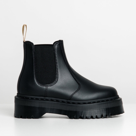 Dr. Martens Other - DR MARTENS VEGAN 2976 QUAD PLATFORM CHELSEA BOOTS size 10 in EUC